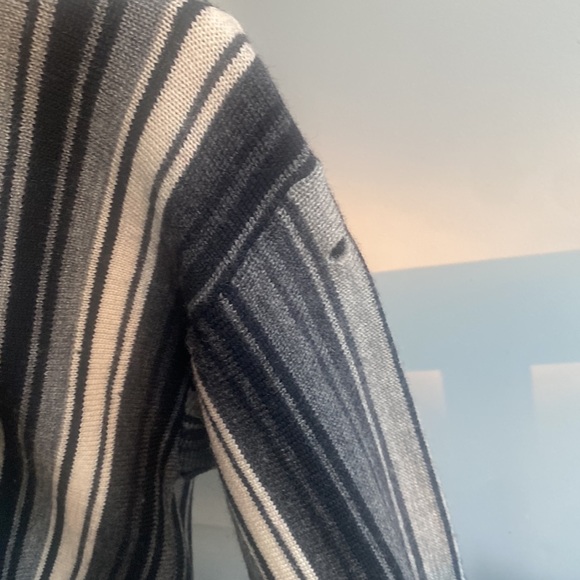 Express Tricot Gray Black White Striped Wool Cardigan - Picture 3 of 5